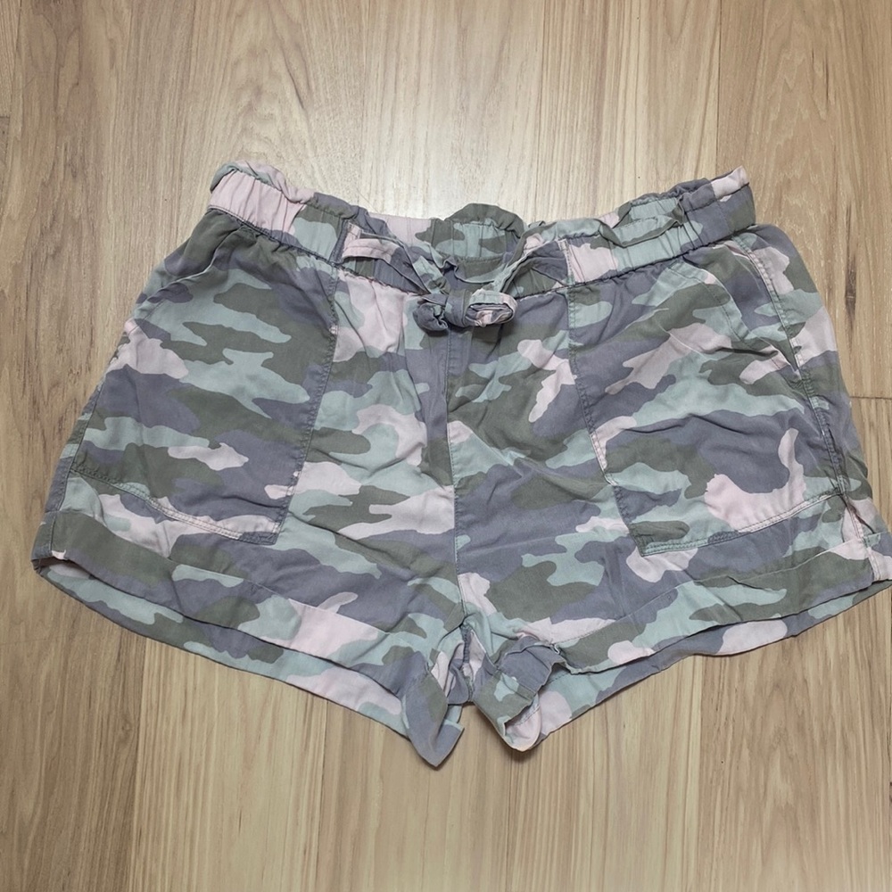 American Eagle Camo Shorts